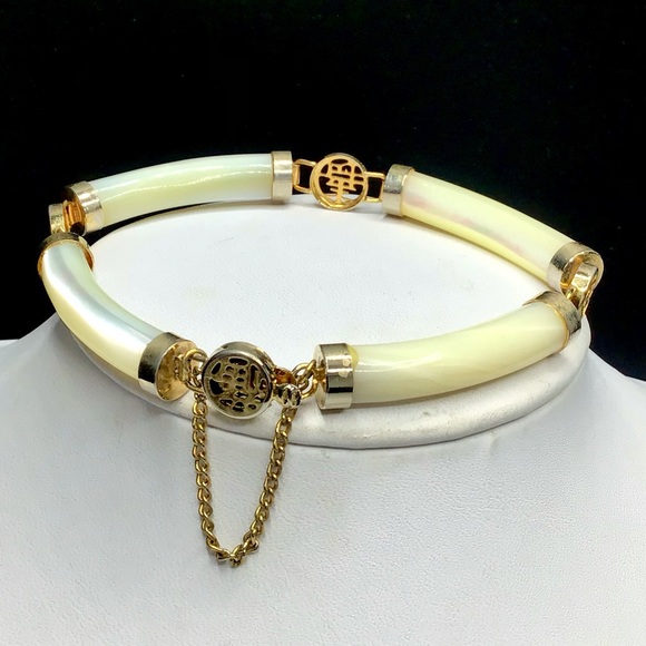 🌺Vintage Gold & Mother of Pearl Bracelet - Picture 5 of 15